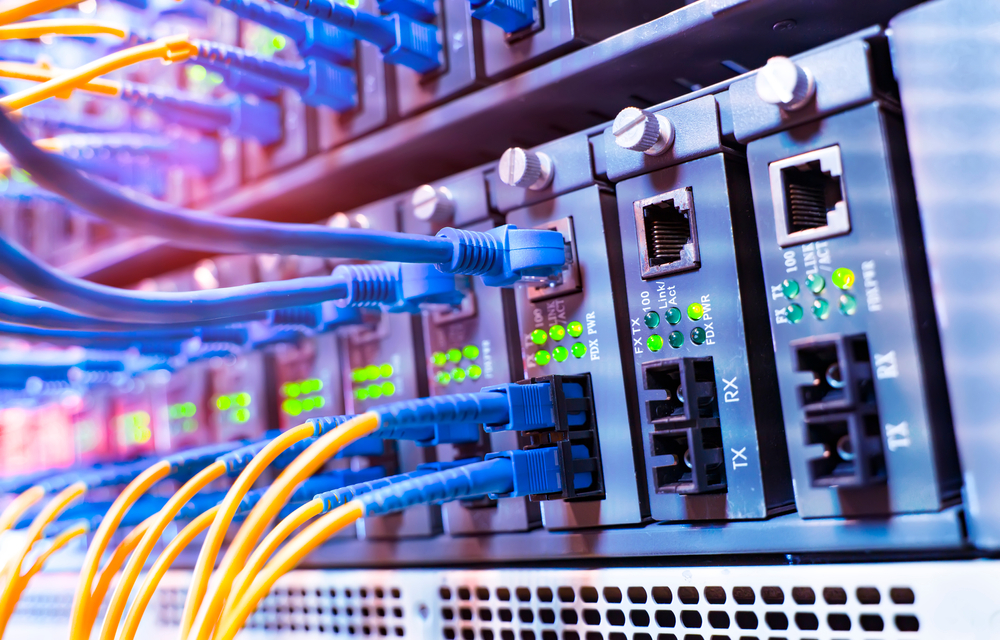 Network cabling contractor in NYC installing structured cabling